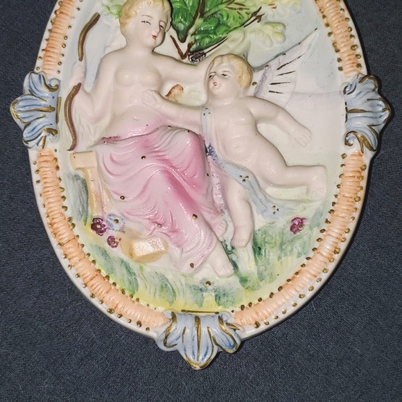 Cherub Angel 3D Wall Plaque Wall Hanging - Picture 3 of 10